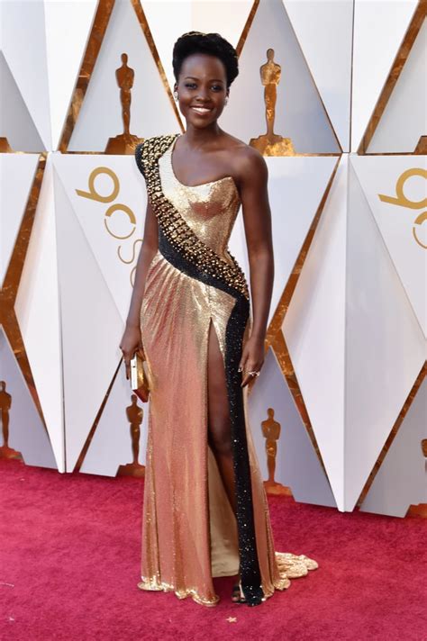 oscar 2018 abiti versace|Lupita Nyong'o Versace Dress at the Oscars 2018 .